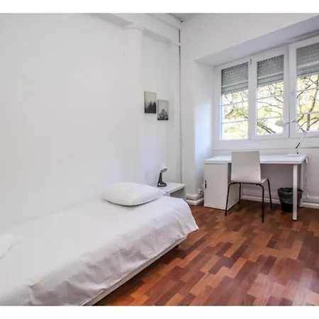Houze Spacious 9 Bedroom Flat In Central Lisbon Apartment *